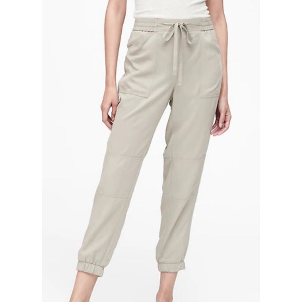 Nwt- Banana Republic- TENCEL™ UTILITY JOGGER PANT-Small